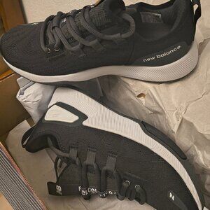 NIB New Balance Women's Fuel Cell Trainer V2 Training Shoes In Black/Grey 8.5M